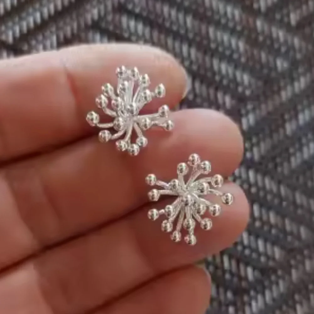 Dainty Silver Starburst Earrings – Modern Sculptural Studs